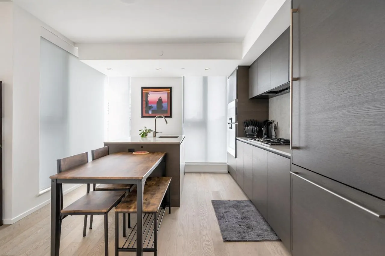 Skyline Retreat 2Br Condo Stunning City Views Vancouver