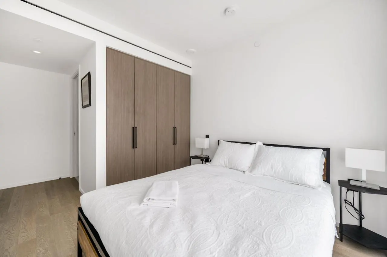 Apartment Skyline Retreat 2Br Condo Stunning City Views Vancouver